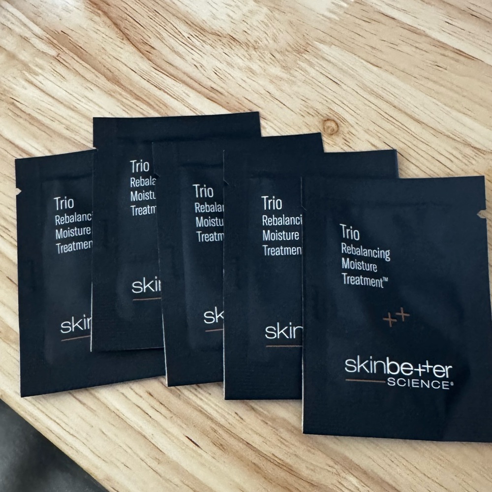 Skinbetter science Trio rebalancing moisturizing treatment - sample pack x 5
